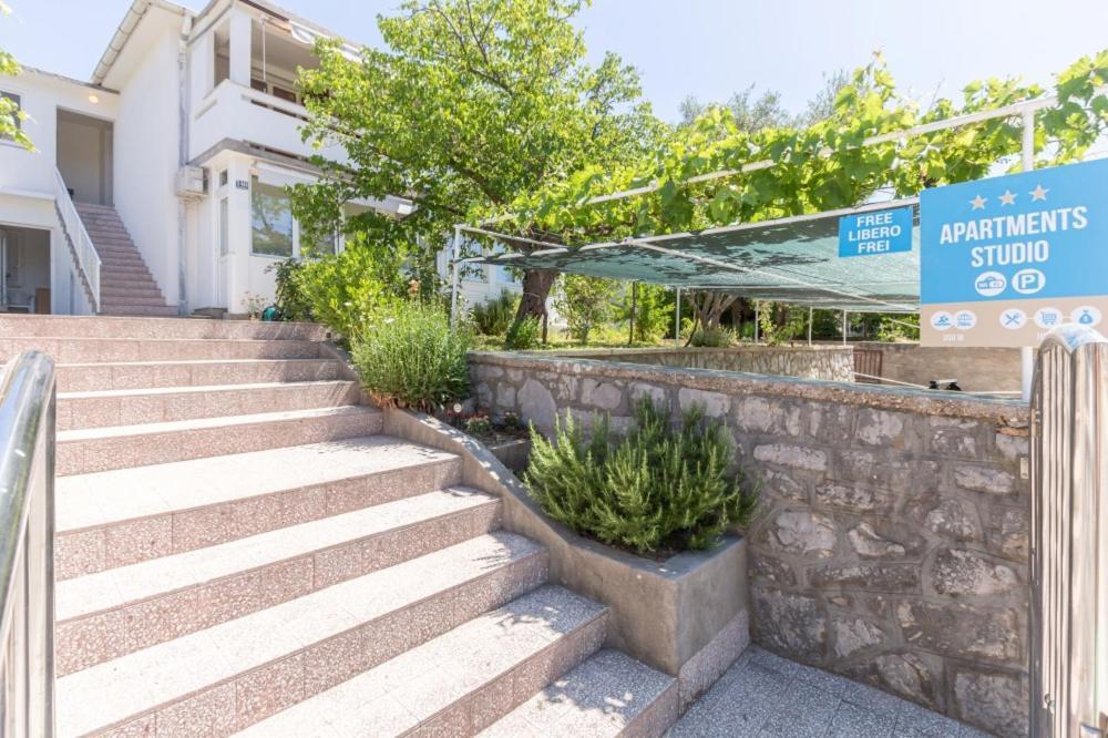 Apartments Meri Baška Exterior foto